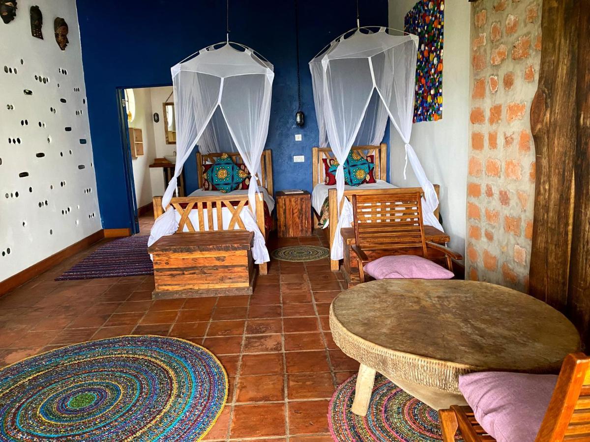 Chameleon Hill Forest Lodge Bwindi Bagian luar foto