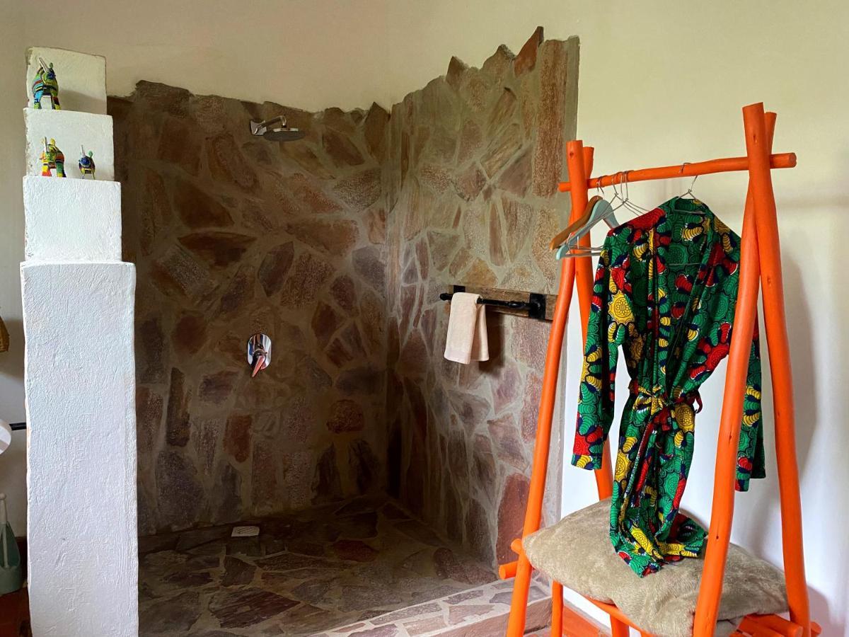 Chameleon Hill Forest Lodge Bwindi Bagian luar foto