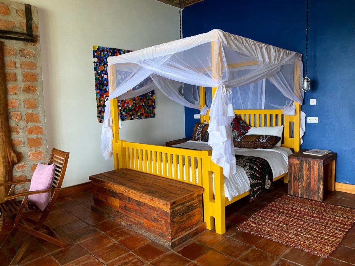Chameleon Hill Forest Lodge Bwindi Bagian luar foto